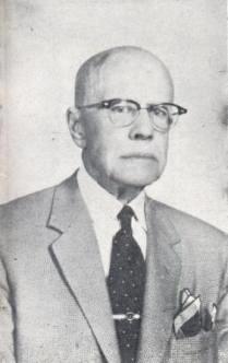 Dr. Roberto A. Esteva Ruiz.